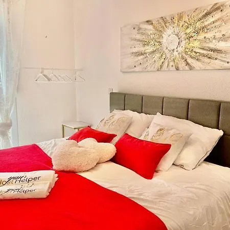 L'eburneen Yourhosthelper