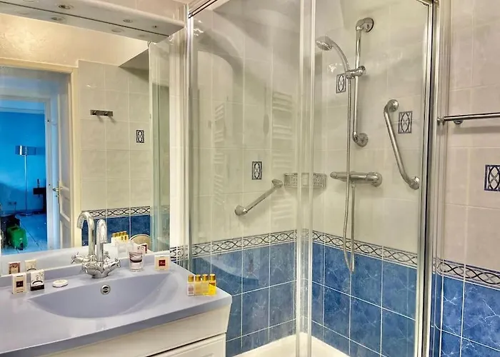 L'eburneen Yourhosthelper Apartmán *