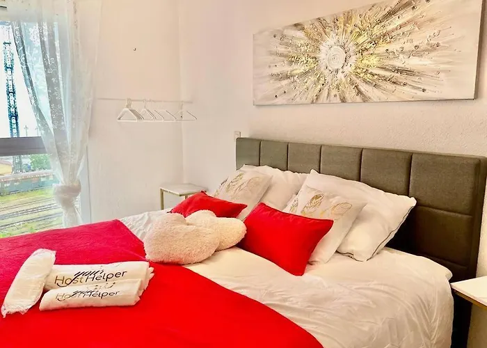 L'eburneen Yourhosthelper